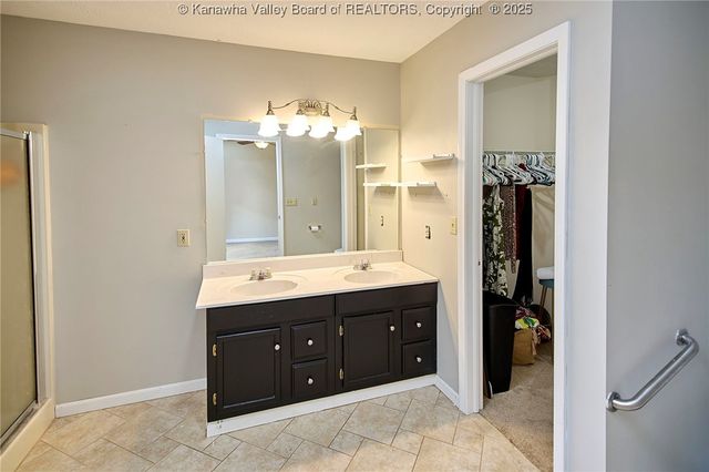 1 Meadow Ridge Drive, Hurricane, WV 25526