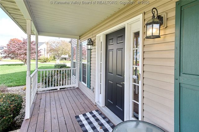 1 Meadow Ridge Drive, Hurricane, WV 25526