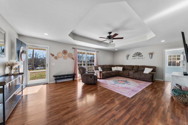 129 Poling Dr, Pulaski, TN 38478