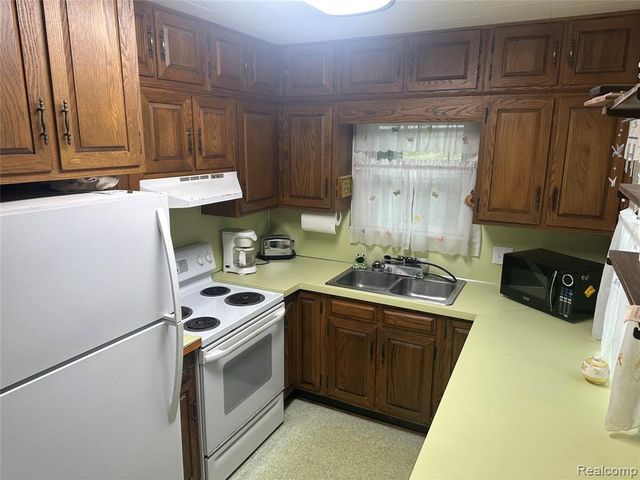 1315 Lutz Avenue, Ann Arbor, MI 48103