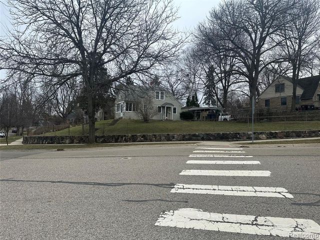 1315 Lutz Avenue, Ann Arbor, MI 48103