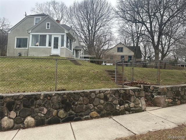1315 Lutz Avenue, Ann Arbor, MI 48103