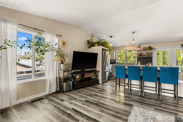 520 Lacey Place NE, East Wenatchee, WA 98802