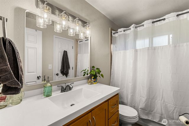 520 Lacey Place NE, East Wenatchee, WA 98802