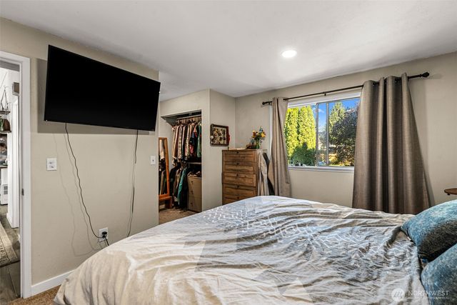 520 Lacey Place NE, East Wenatchee, WA 98802