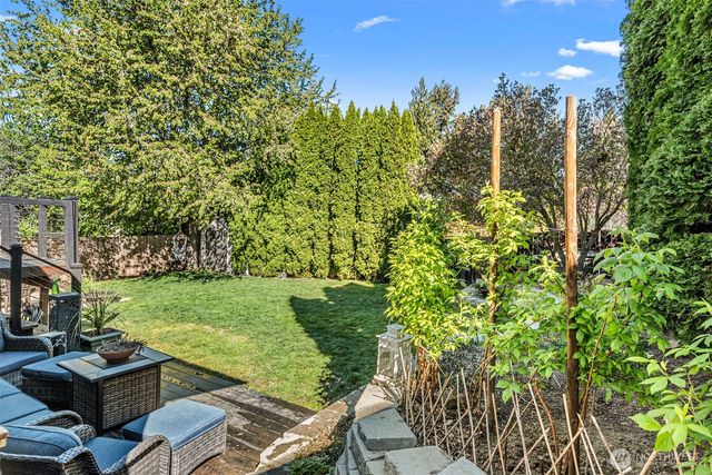 520 Lacey Place NE, East Wenatchee, WA 98802