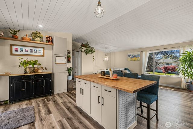 520 Lacey Place NE, East Wenatchee, WA 98802