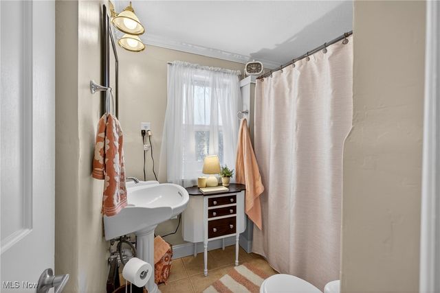 22670 Arms Avenue, Euclid, OH 44123