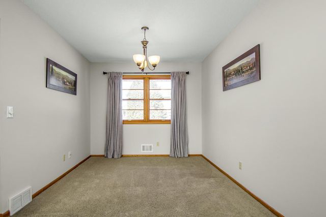 7064 Glenross Road, Woodbury, MN 55125