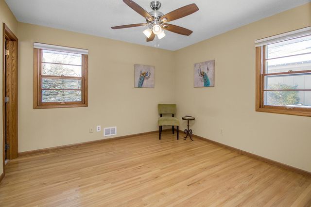 7064 Glenross Road, Woodbury, MN 55125