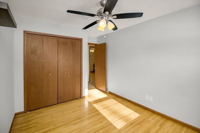 7064 Glenross Road, Woodbury, MN 55125