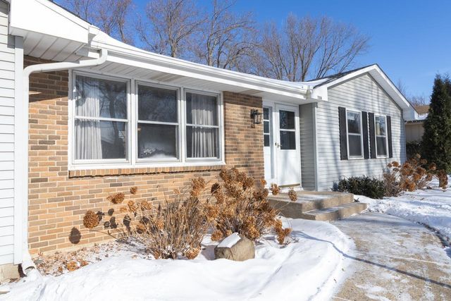 7064 Glenross Road, Woodbury, MN 55125