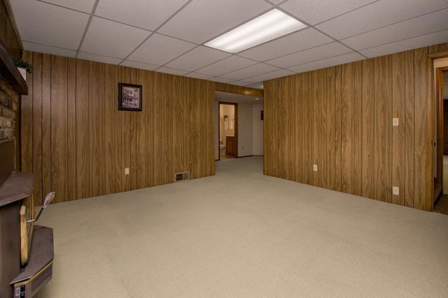 7064 Glenross Road, Woodbury, MN 55125