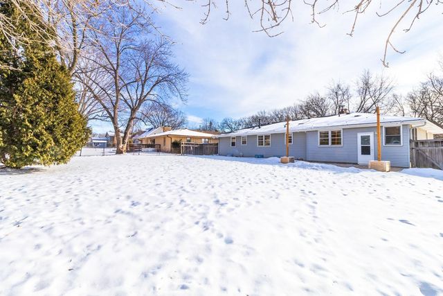7064 Glenross Road, Woodbury, MN 55125