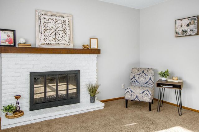 7064 Glenross Road, Woodbury, MN 55125