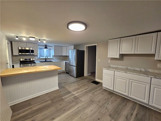 76 Hammond Street, Big Flats, NY 14814