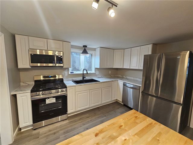 76 Hammond Street, Big Flats, NY 14814