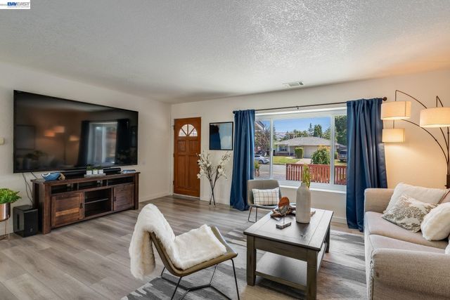 4763 Piper St, Fremont, CA 94538