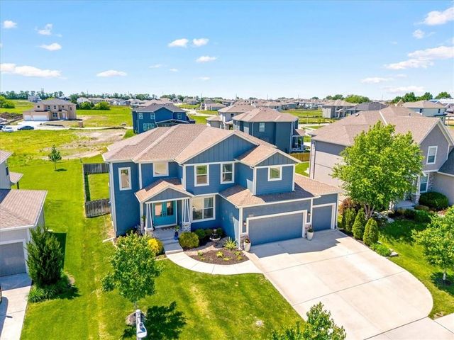 16972 S Hunter Street, Olathe, KS 66062