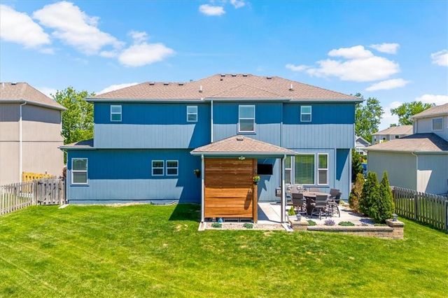 16972 S Hunter Street, Olathe, KS 66062