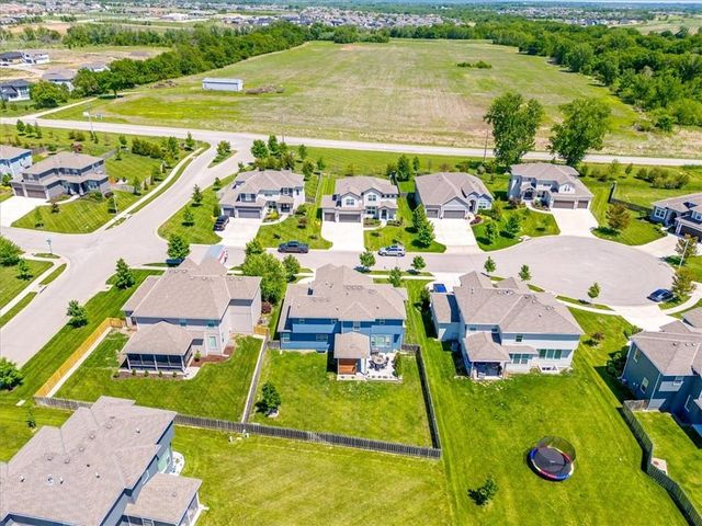 16972 S Hunter Street, Olathe, KS 66062