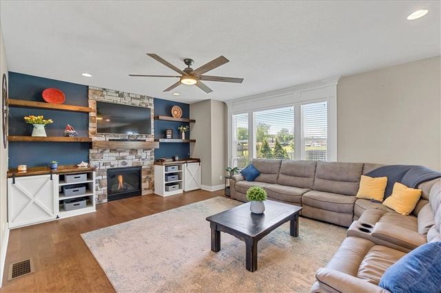 16972 S Hunter Street, Olathe, KS 66062