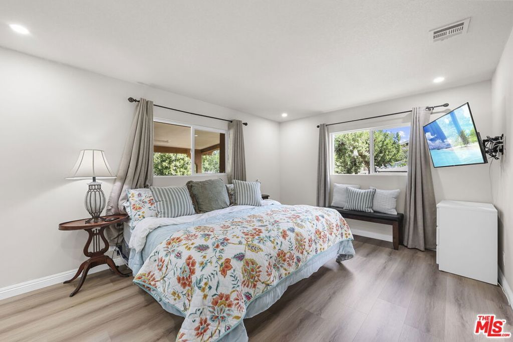 Image 17 of property listing at 640 Foreston Drive, Acton, CA 93510