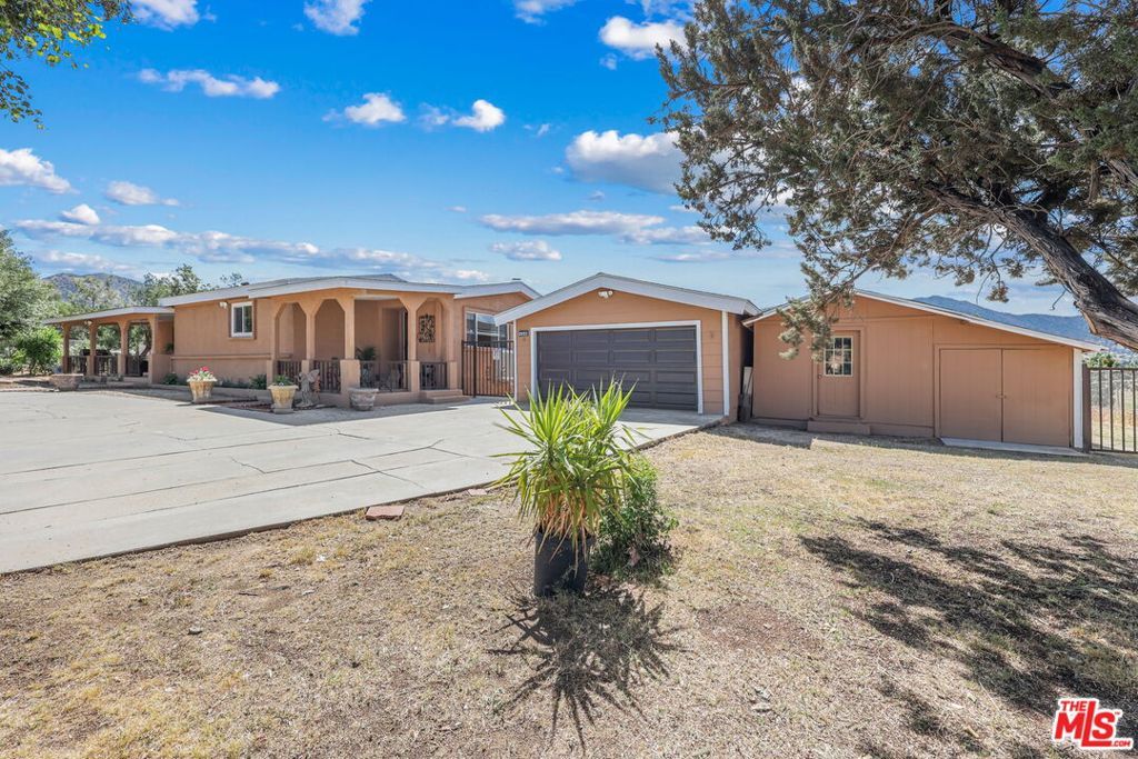 Image 2 of property listing at 640 Foreston Drive, Acton, CA 93510