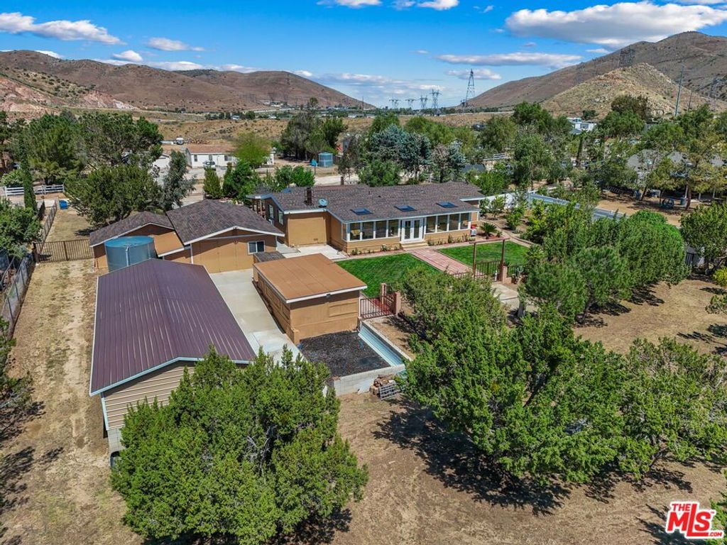 Image 30 of property listing at 640 Foreston Drive, Acton, CA 93510