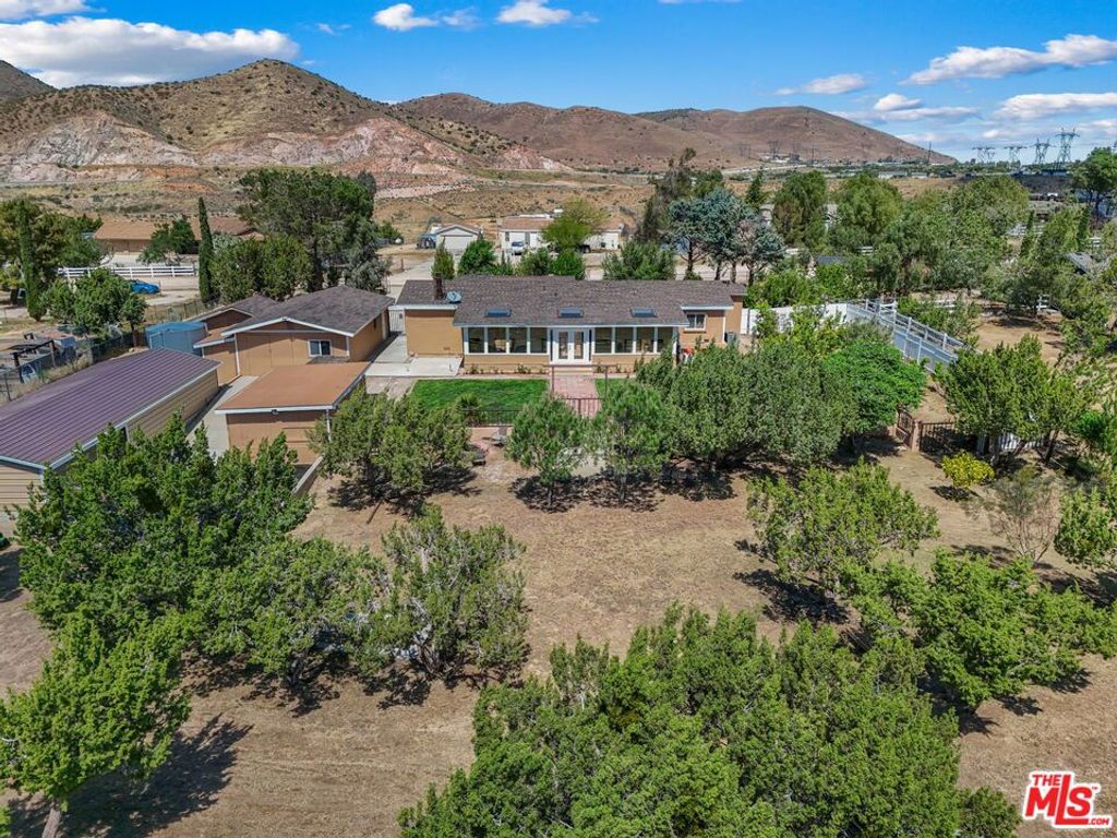 Image 31 of property listing at 640 Foreston Drive, Acton, CA 93510