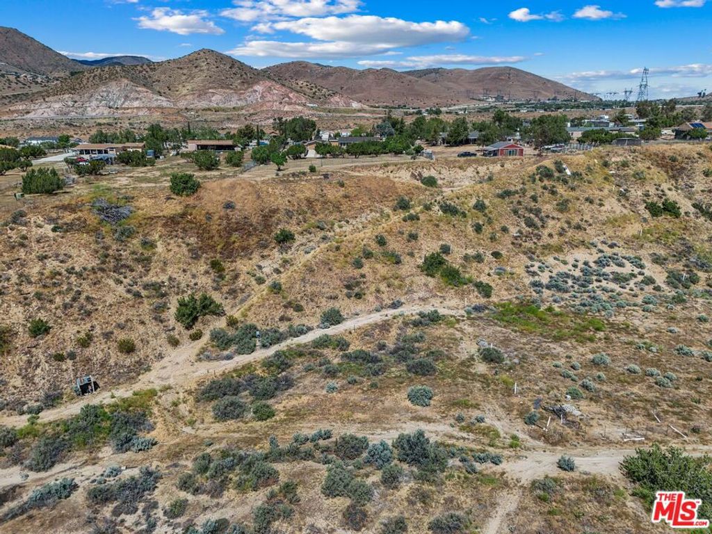 Image 34 of property listing at 640 Foreston Drive, Acton, CA 93510