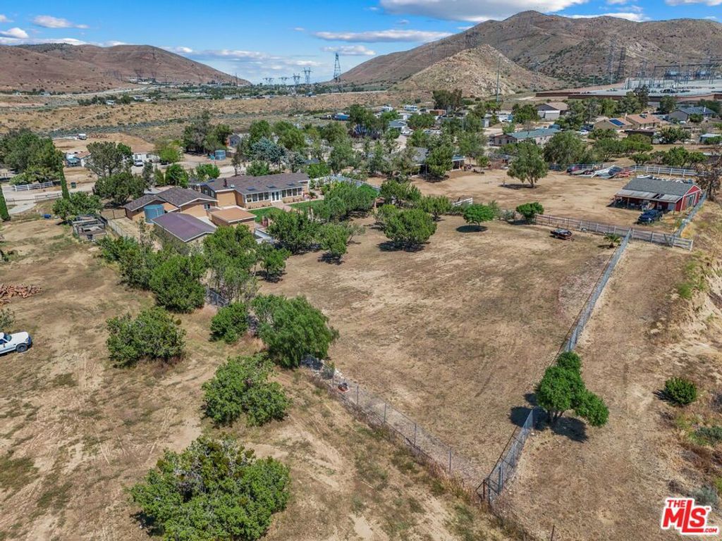 Image 40 of property listing at 640 Foreston Drive, Acton, CA 93510
