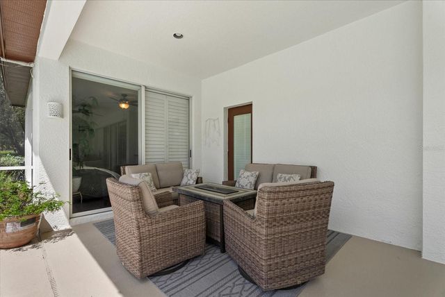 9145 HIGHLAND RIDGE WAY, Tampa, FL 33647
