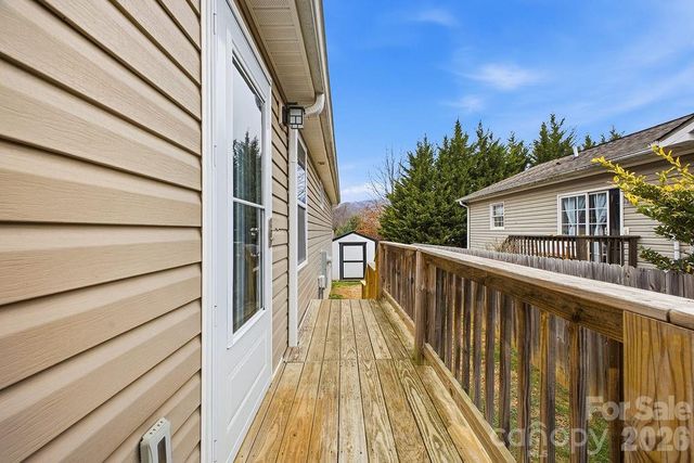 9 Half Moon Drive, Swannanoa, NC 28778