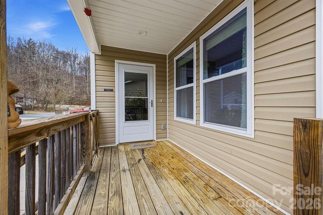 9 Half Moon Drive, Swannanoa, NC 28778