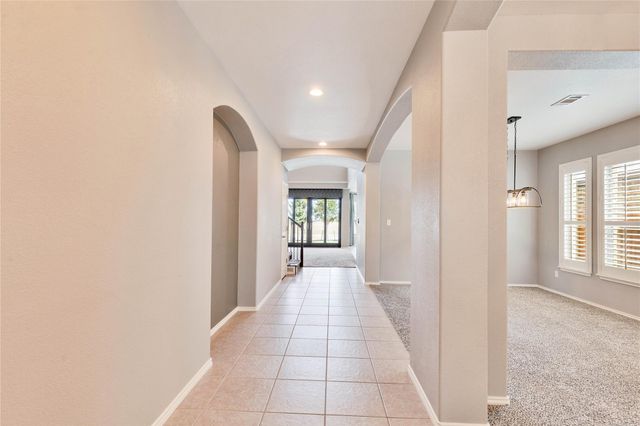 208 Norcia LOOP, Liberty Hill, TX 78642