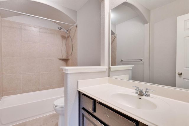 208 Norcia LOOP, Liberty Hill, TX 78642