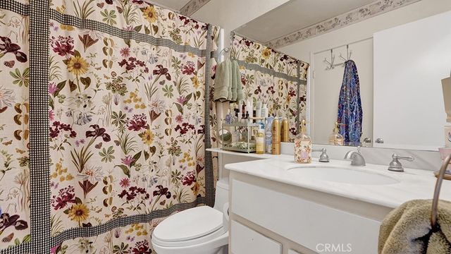 1013 W Orangewood, Anaheim, CA 92802