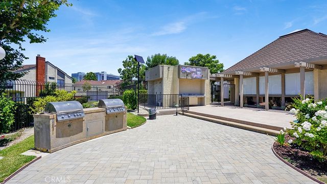 1013 W Orangewood, Anaheim, CA 92802