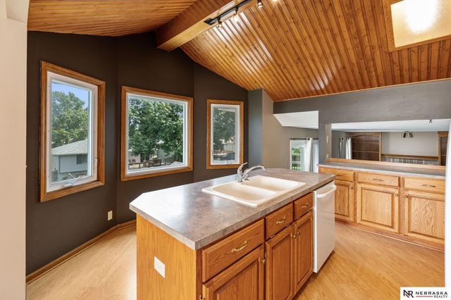 3613 S 155th Street, Omaha, NE 68144