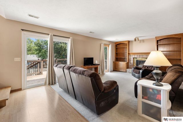 3613 S 155th Street, Omaha, NE 68144