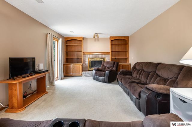 3613 S 155th Street, Omaha, NE 68144