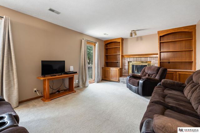 3613 S 155th Street, Omaha, NE 68144