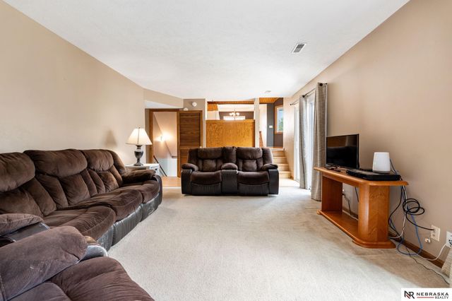 3613 S 155th Street, Omaha, NE 68144