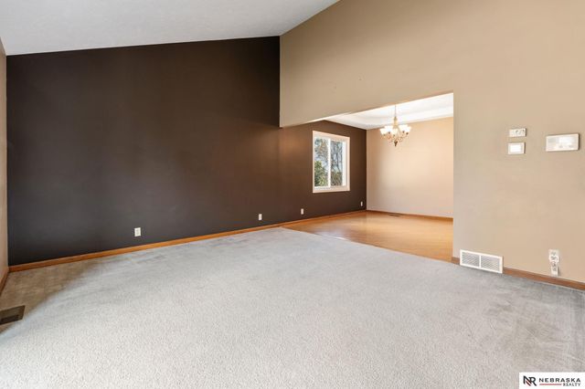 3613 S 155th Street, Omaha, NE 68144