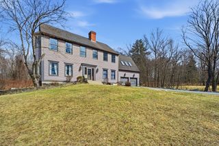 43 Flagg Rd, Southborough, MA 01772