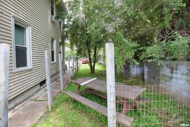 428 7th Street, Moline, IL 61265