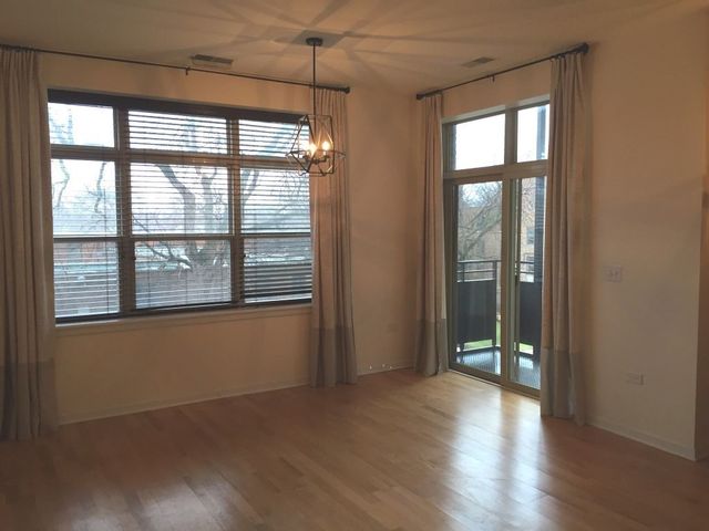 2935 N Clybourn Avenue 301, Chicago, IL 60618