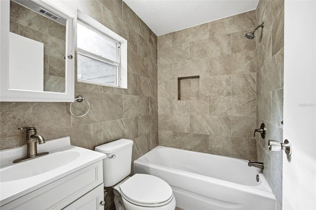 1318 NE 14TH STREET, Gainesville, FL 32601