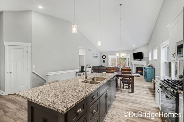 69 Blue Violet Lane NE, Comstock Park, MI 49321